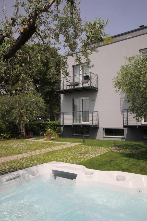 Insula Felix Bed&Breakfast Bed and Breakfast Moniga del Garda Esterno foto